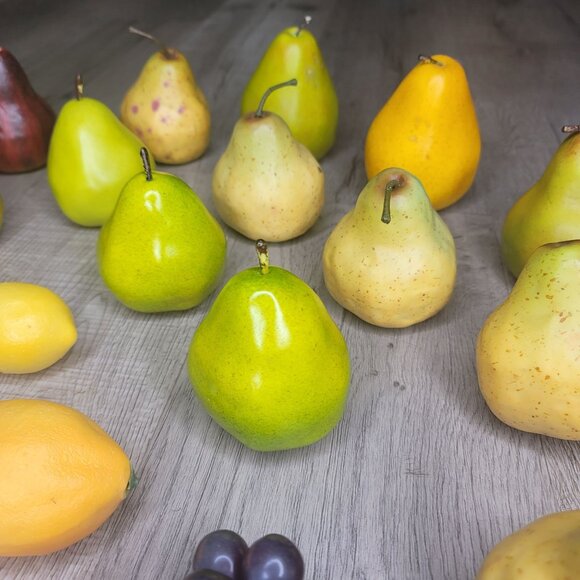 Large Assortment Of Artificial Fruits Including Apples Pears Lemons & Grapes - Picture 14 of 16